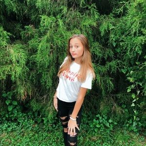 Meet your Posher, Ema